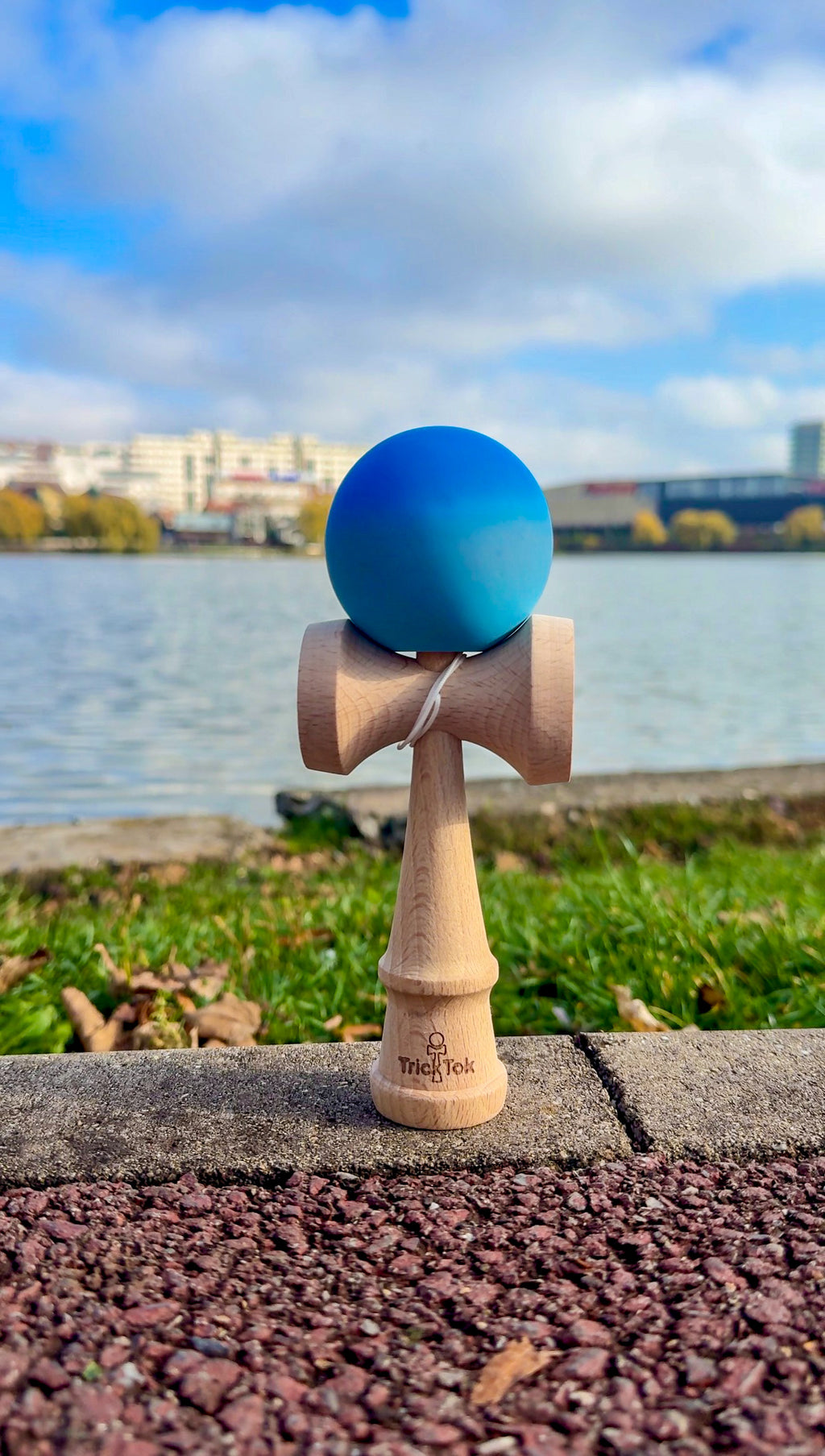 Kendama TrickTok — Aqua Drift